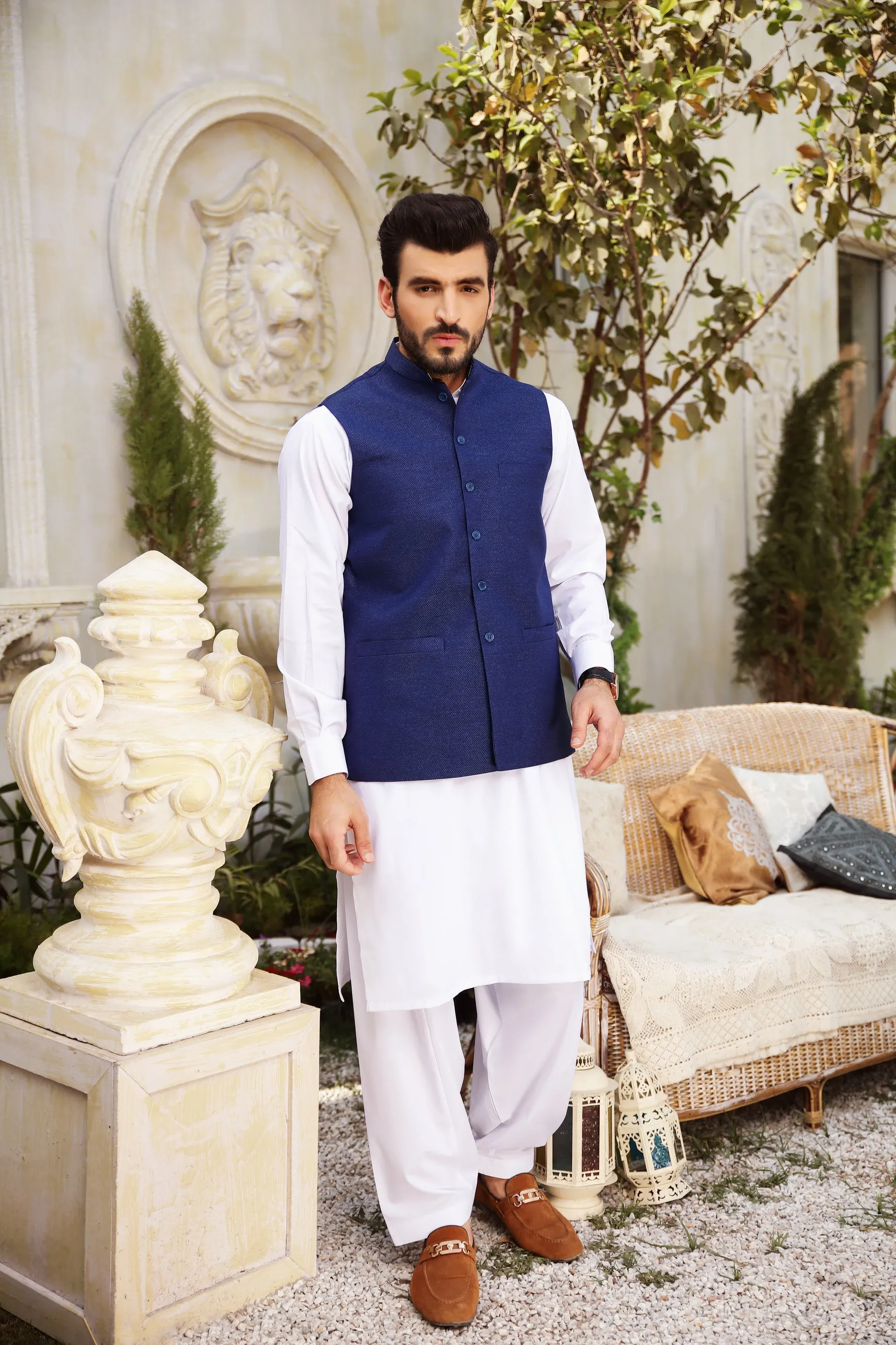 Men Ready to Wear Waistcoat 02